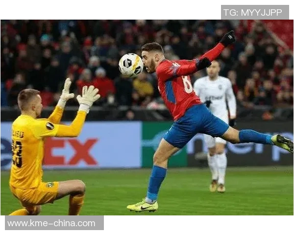 索肖与尼奥尔的激烈对决揭示足球战术的深层次博弈与球队实力的较量